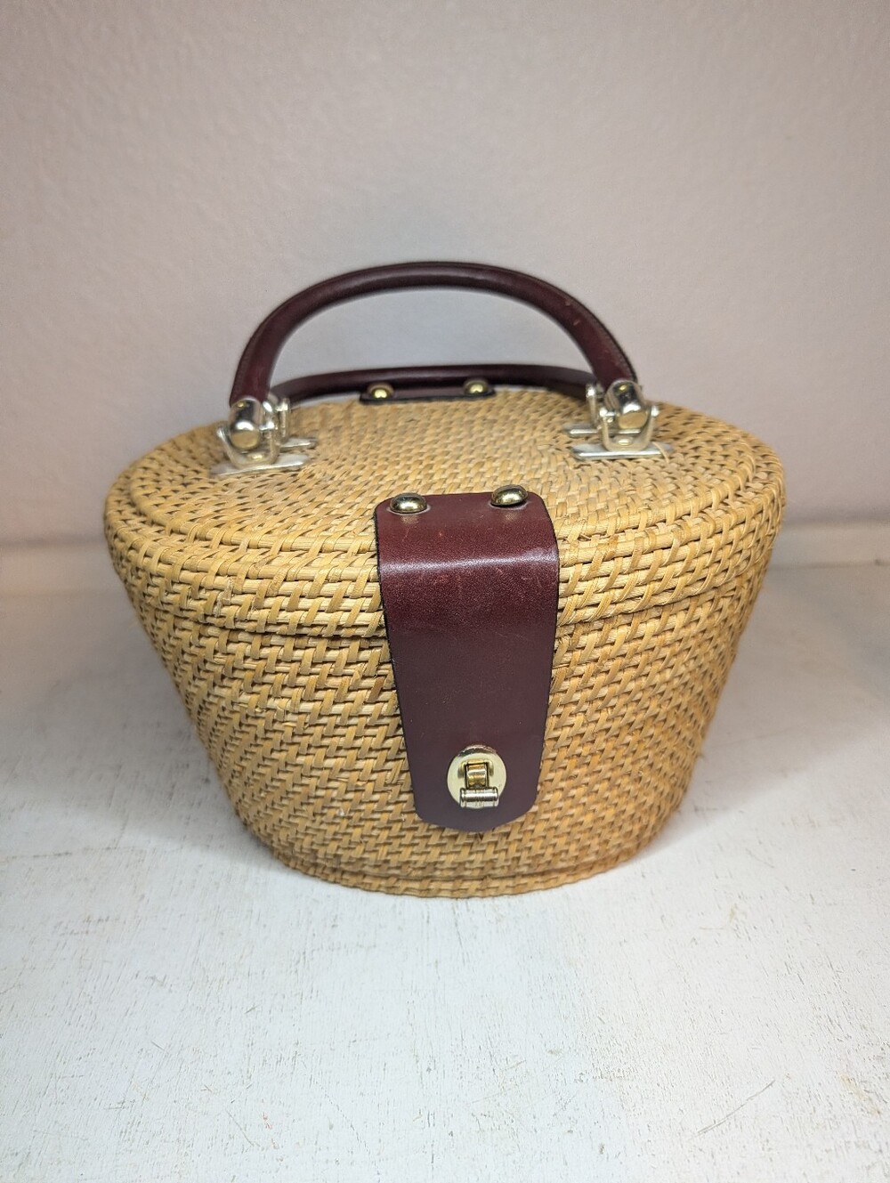 Vintage 1960s-1970s Wicker Woven Basket Purse Leather Handles Goldtone Hardware